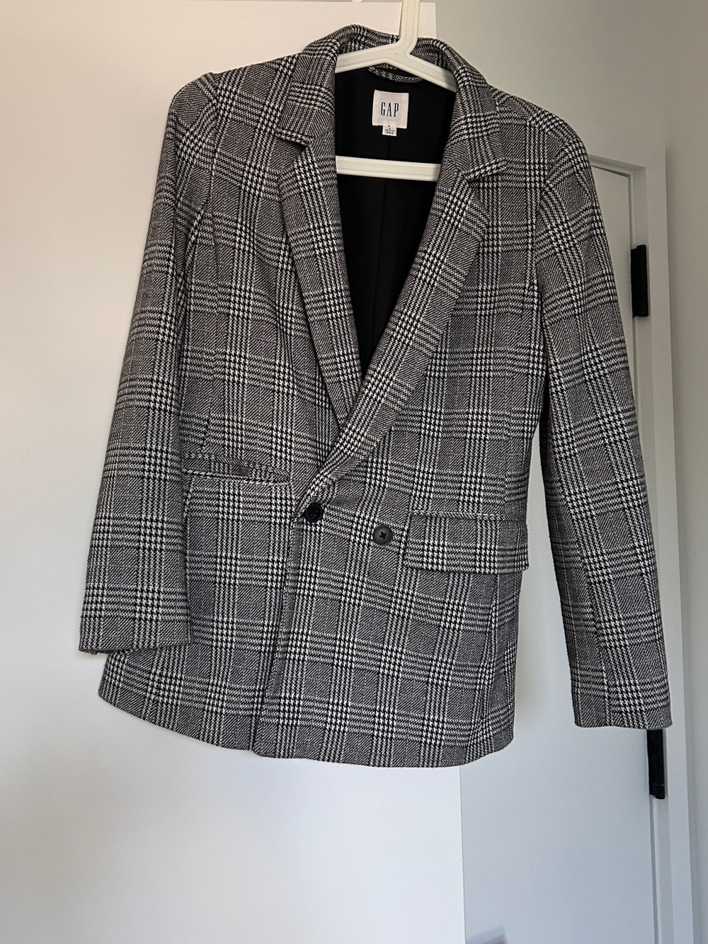 GAP Black & Gray Glen Plaid Double-Breasted Blazer